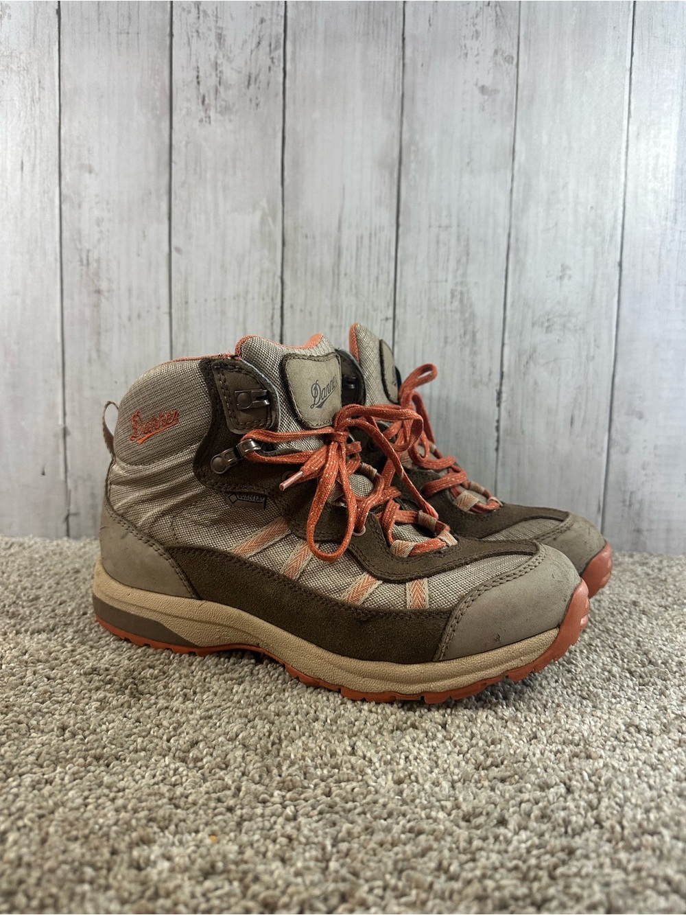 Danner St. Helens Mid GTX Waterproof 32321 Hiking Boots Women’s 9